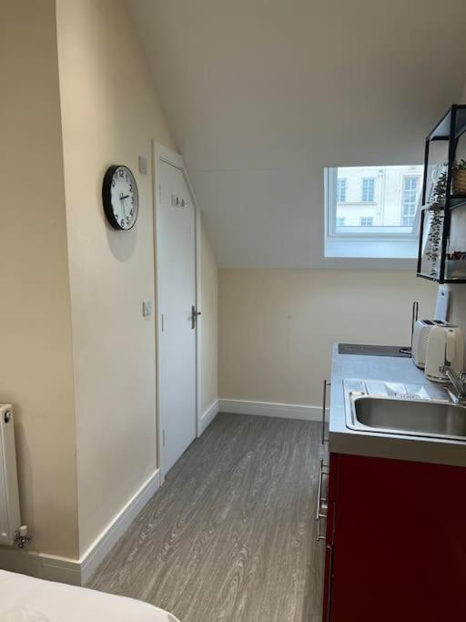 6 Studio Flat, 50M To Airbus Бристоль Экстерьер фото